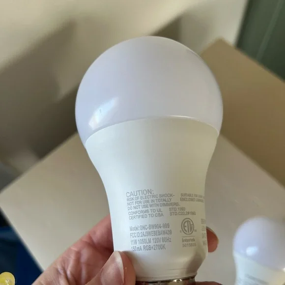 LED Smart Lightbulbs Lot - Picture 3 of 10